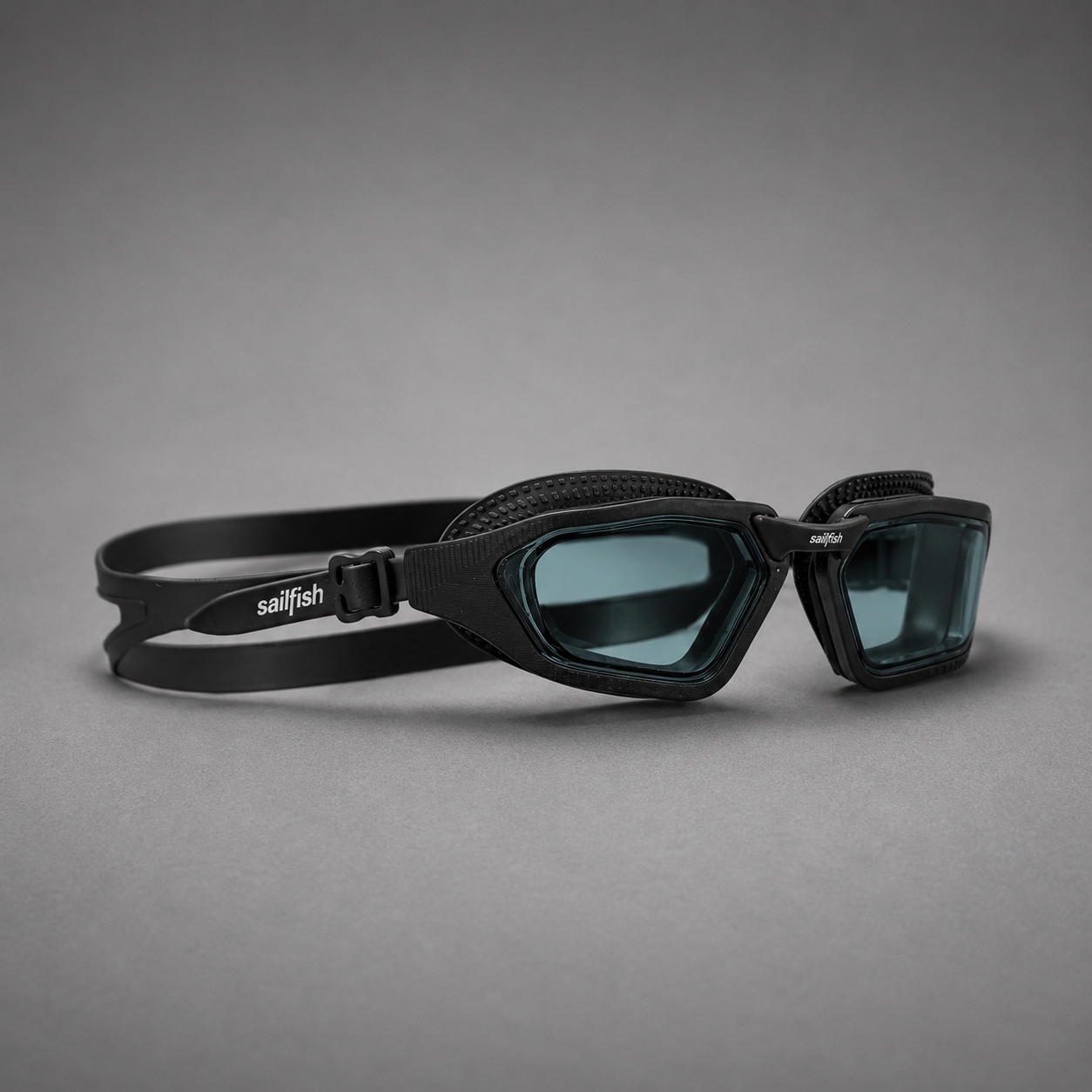 Sailfish Goggle Streamer – TRIAT