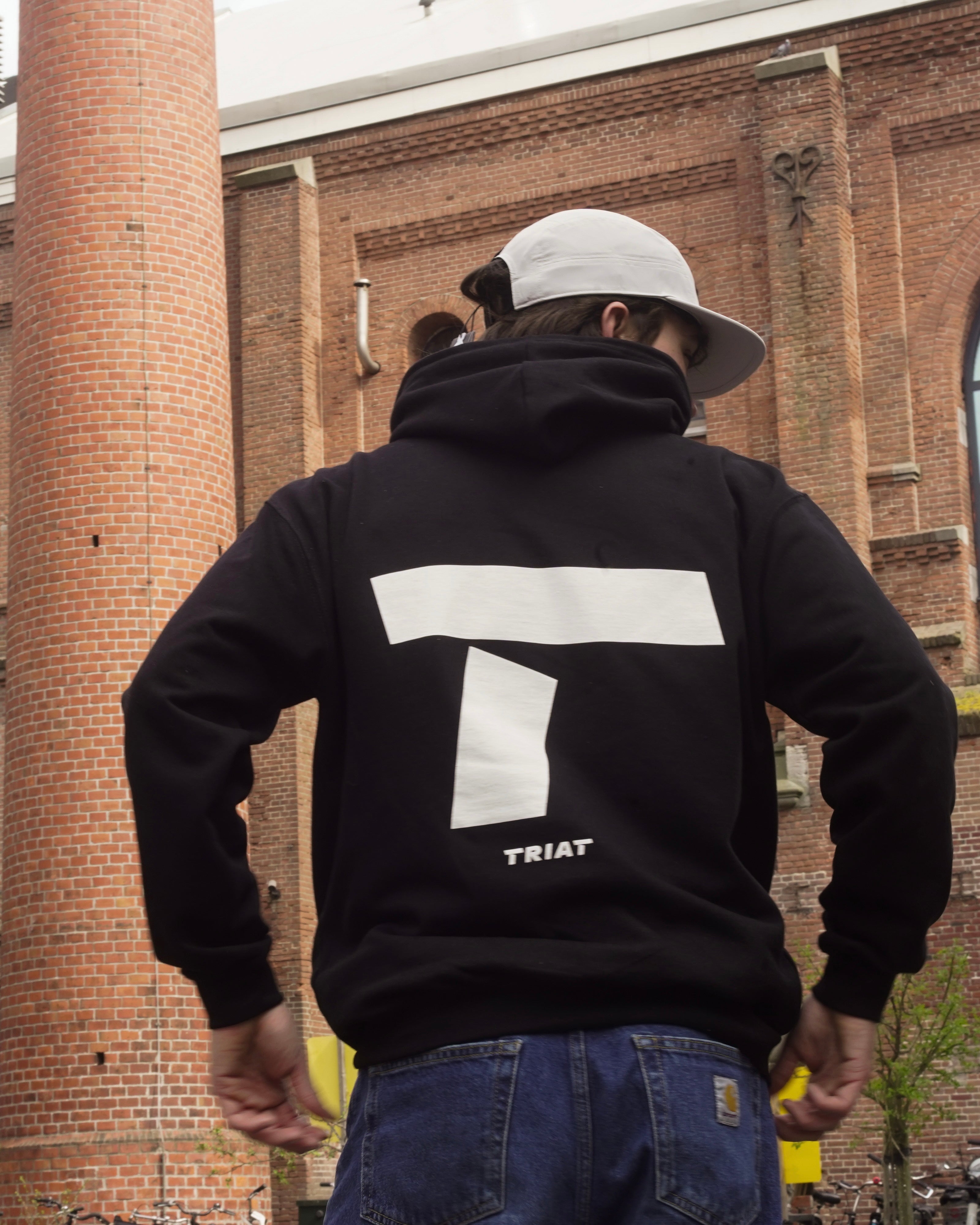 TRIAT Kapuzenpullover 