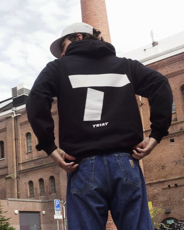TRIAT Kapuzenpullover 