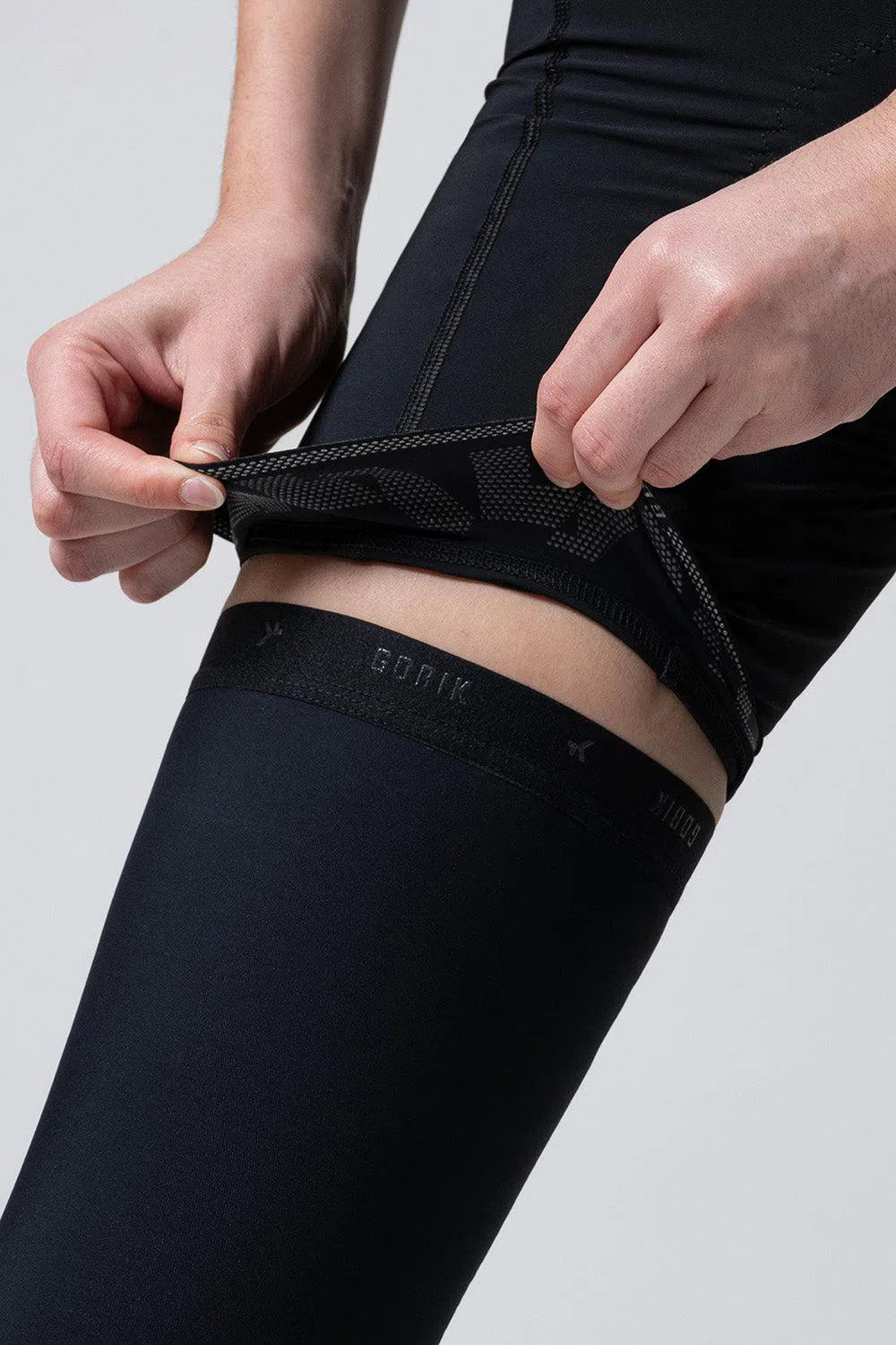 Gobik Kaba 2.0 Pitch Thermal Knee Warmers Unisex