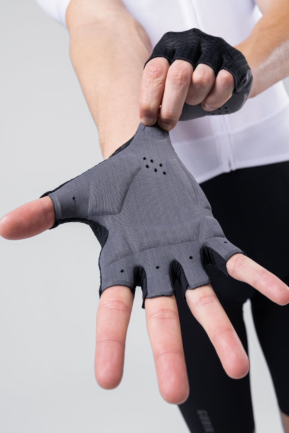 Gobik Fietshandschoenen Black Viper Solid Kort Unisex